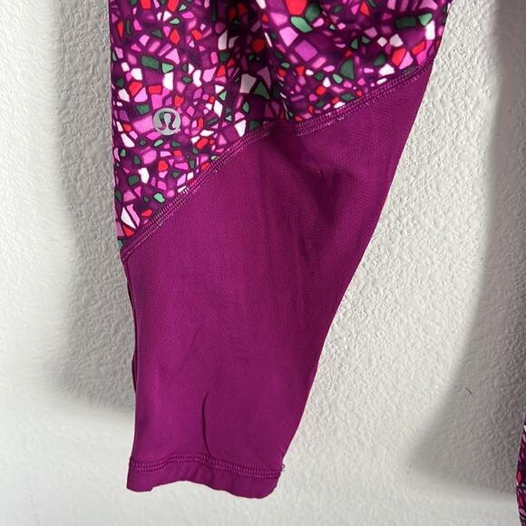 Lululemon Real Quick Crop Paradise Camo Multi/Regal Plum Active Pants 4 - Picture 6 of 8